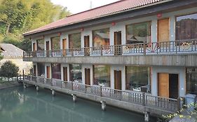 Shangri-la Manor Hotel - Cixi Lujiabu